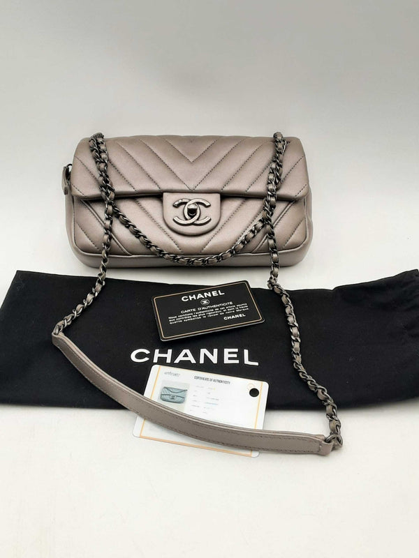 Chanel Quilted Chevron Gray Leather Rectangular Shoulder Bag Aa0425opxzsa
