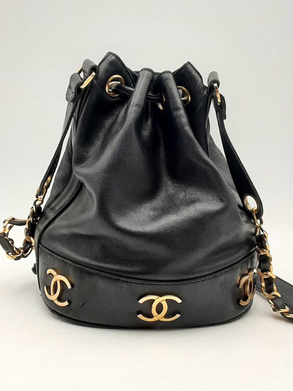 Chanel Black Leather Cc Drawstring Bucket Bag Eb1224rxzsa