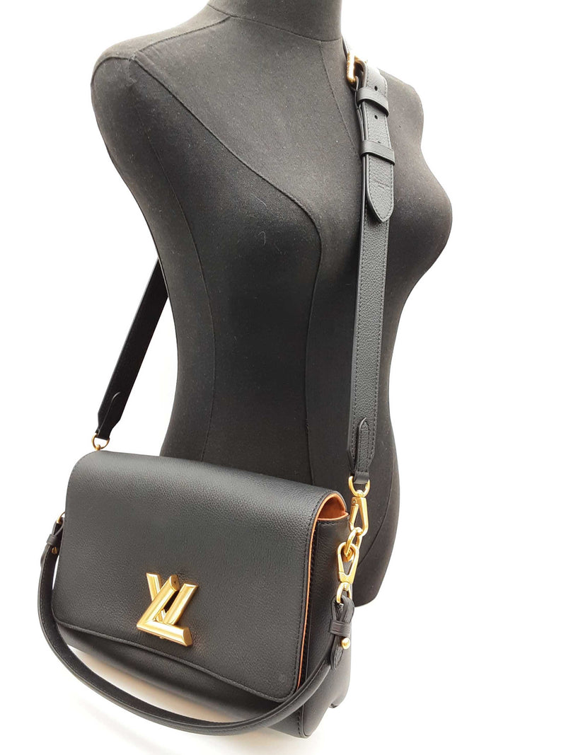 Louis Vuitton Soft Twist Black Leather Shoulder Bag Do0425lexzde