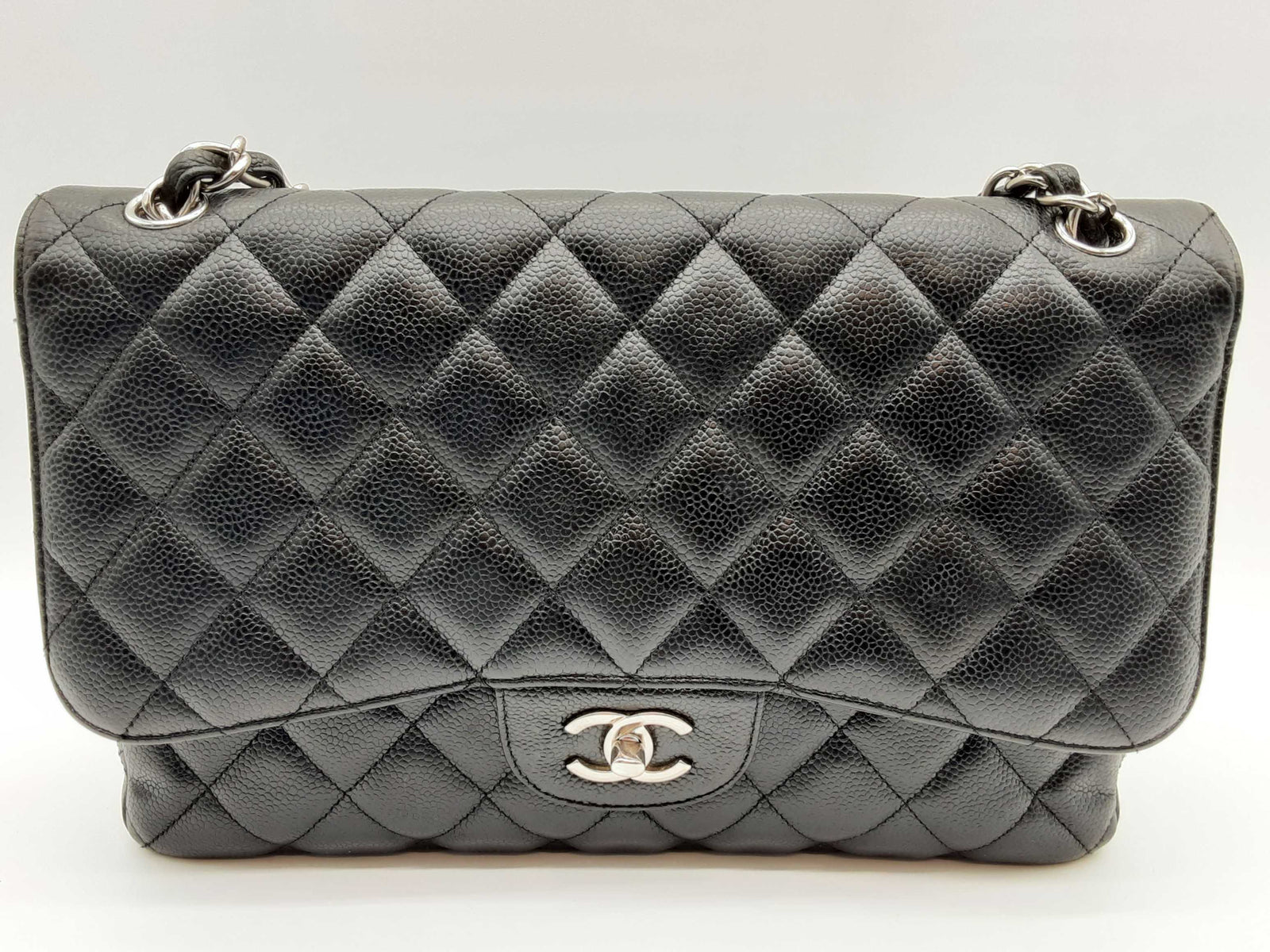 大セール！！！(希少)CHANEL フライトキャップ ブラック/ブラック Chanel Jumbo Double Flap Black Quilted Cavier Leather