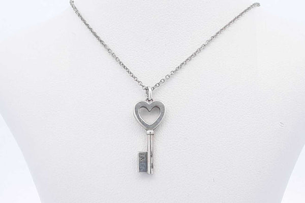 Tiffany & Co. Sterling Silver Key Pendant Necklace 2.1 Grams 16 Inch Eb1124exsa