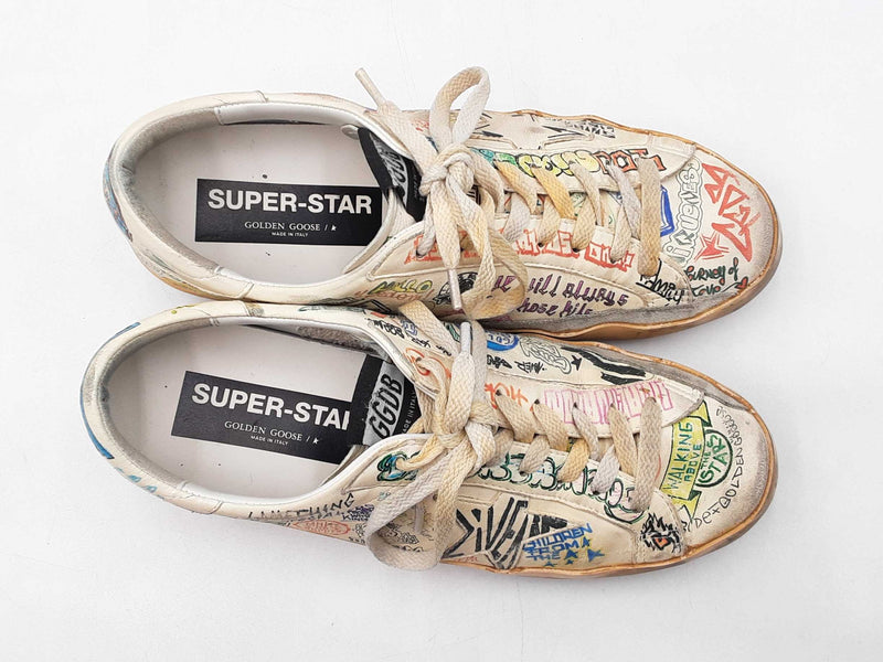 Golden Goose Superstar In Graffiti-printed White Leather Size It 42 Fw0925lrzdu