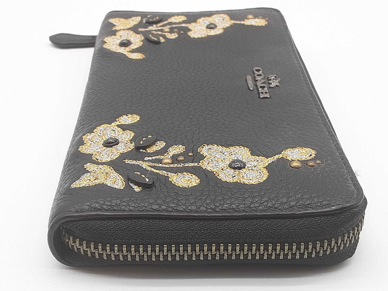 Coach Flowered Embroidered Black Leather Zippy Wallet Do0525pxde