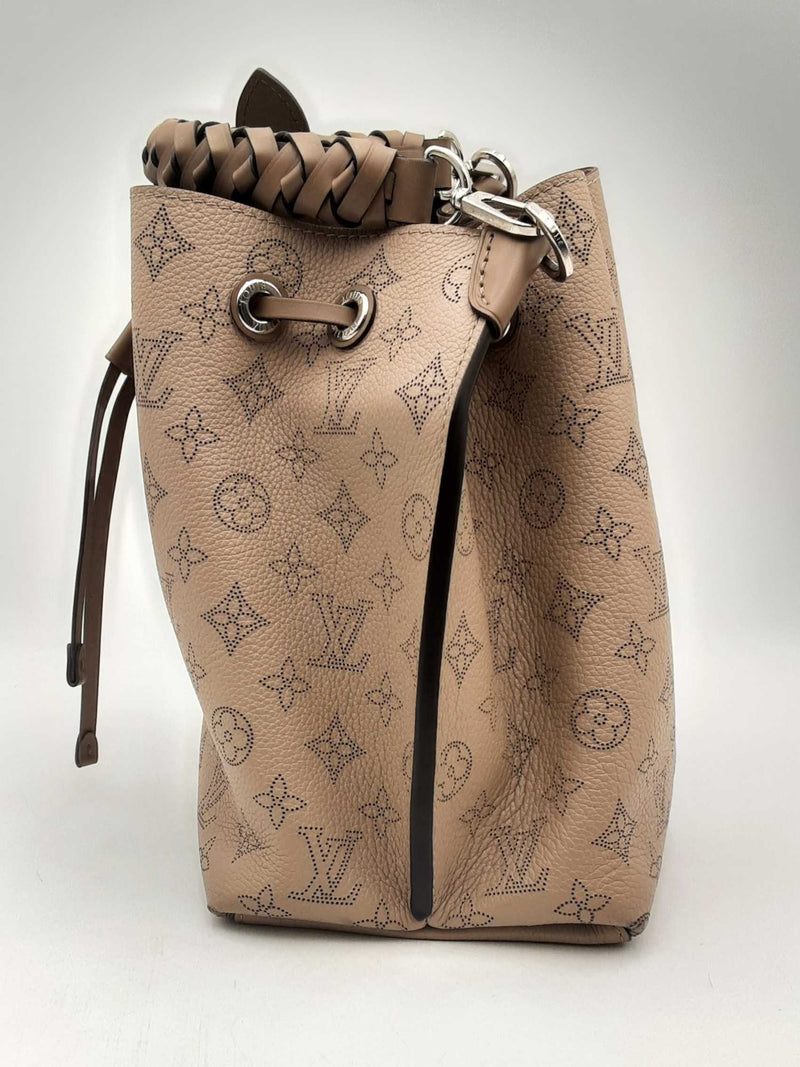 Louis Vuitton Perforated Monogram Mahina Leather Muria Bucket Bag Sd0325irzsa