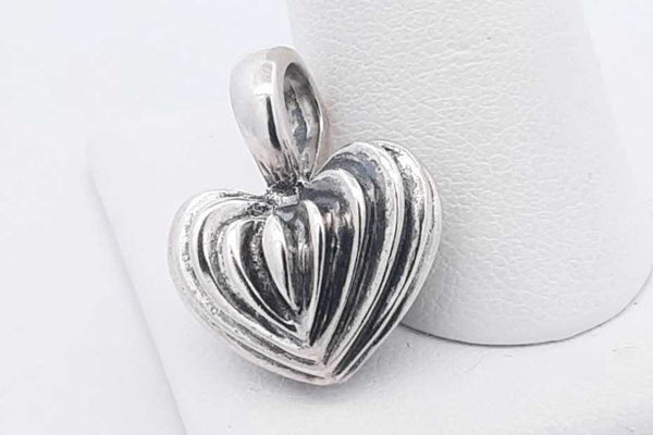 Lagos Caviar Fluted Sterling Silver Heart Pendant 9.5 Grams Eb0825ldu