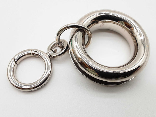 Burberry Palladium Plated Leather Detail Grommet Keychain Bag Charm Do10llxde