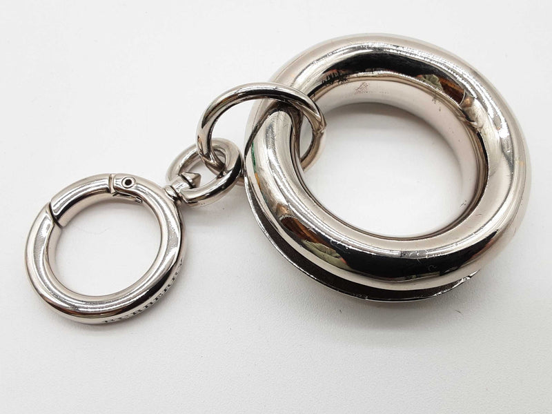 Burberry Palladium Plated Leather Detail Grommet Keychain Bag Charm Do10llxde