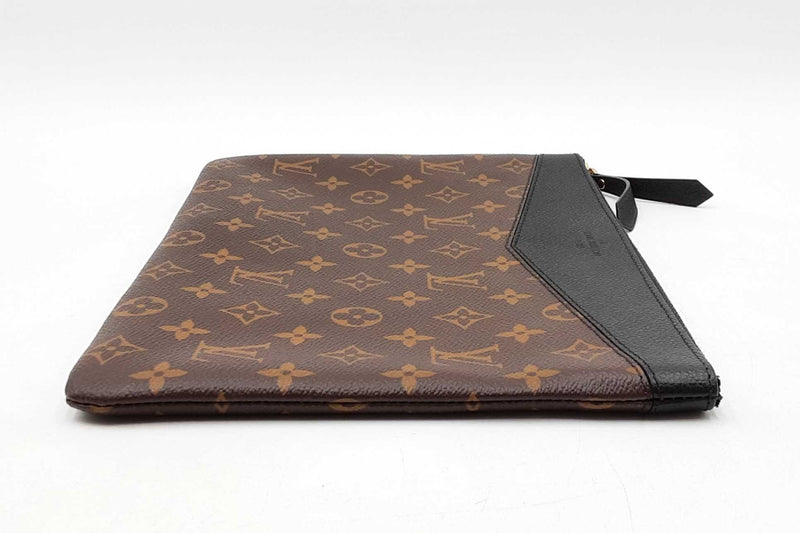Louis Vuitton Daily Pouch In Monogram Coated Canvas & Black Leather Fw0525oxzdu
