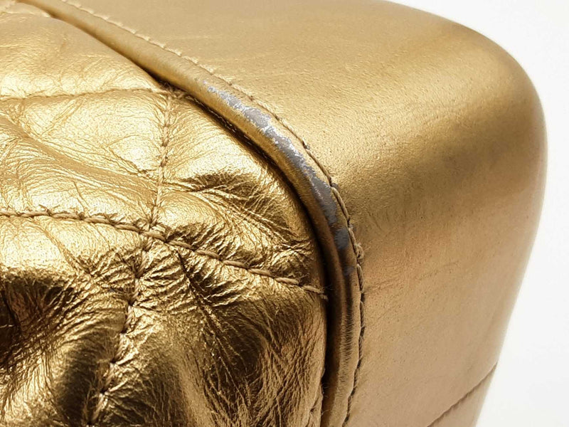 Chanel Gabrielle Metallic Gold Quilted Leather Backpack Do0525lrxzde