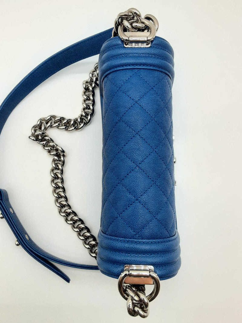 Chanel Boy Blue Quilted Cavier Leather Crossbody Bag Do0125wxzxde