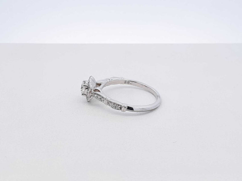 0.55 Cttw Diamond & 95% Platinum Flower Setting Ring 5 Grams Size 7 Fw1124wrxdu