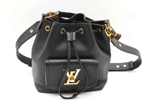 yuuuu1826様のリクエスト商品(LEMEME Sac Louis Black) Louis Vuitton Lockme Cabas Black Tote Bag ○ Labellov ○ Buy