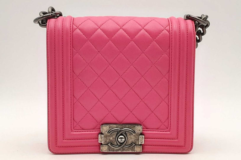 Chanel Pink Quilted Lambskin Boy Flap Shoulder Bag Eb1224lrxzsa