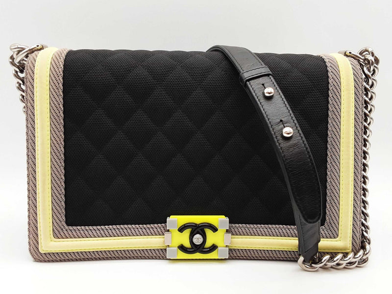 Chanel Fluo Boy Bag Black Neon Yellow Quilted Canvas Shoulder Bag Do0525oxzxde