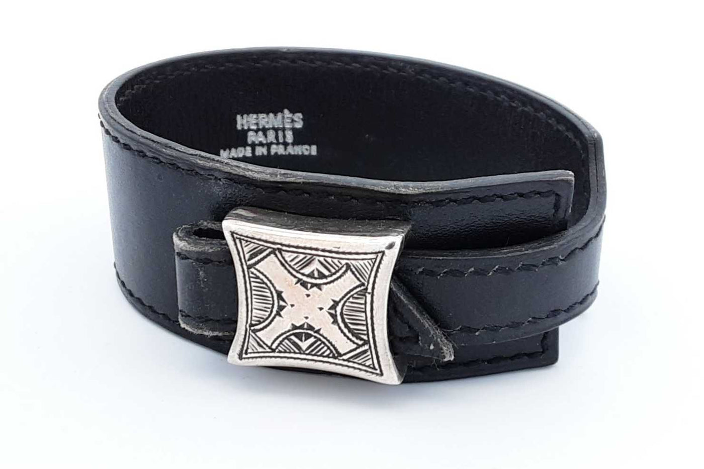 Hermes Black Leather Bracelet Eb1224lrxdu – Max Pawn