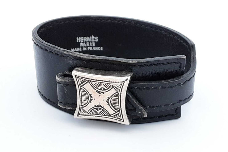 Hermes Black Leather Bracelet Eb1224lrxdu