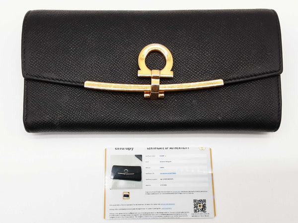 Salvatore Ferragamo Gancini Black Leather Continental Wallet Do0525oorde