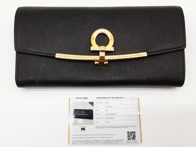 Salvatore Ferragamo Gancini Black Leather Continental Wallet Do0525oorde