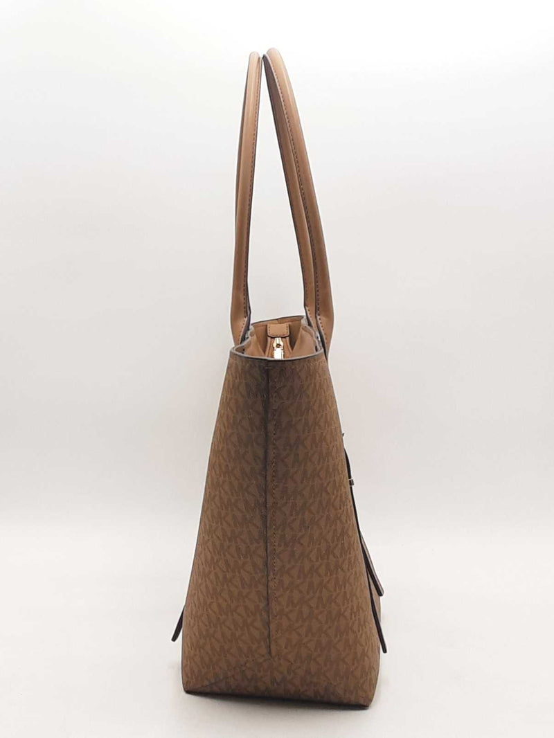 Michael Kors Nb 2408 Beige Handbag Aa0925crsa