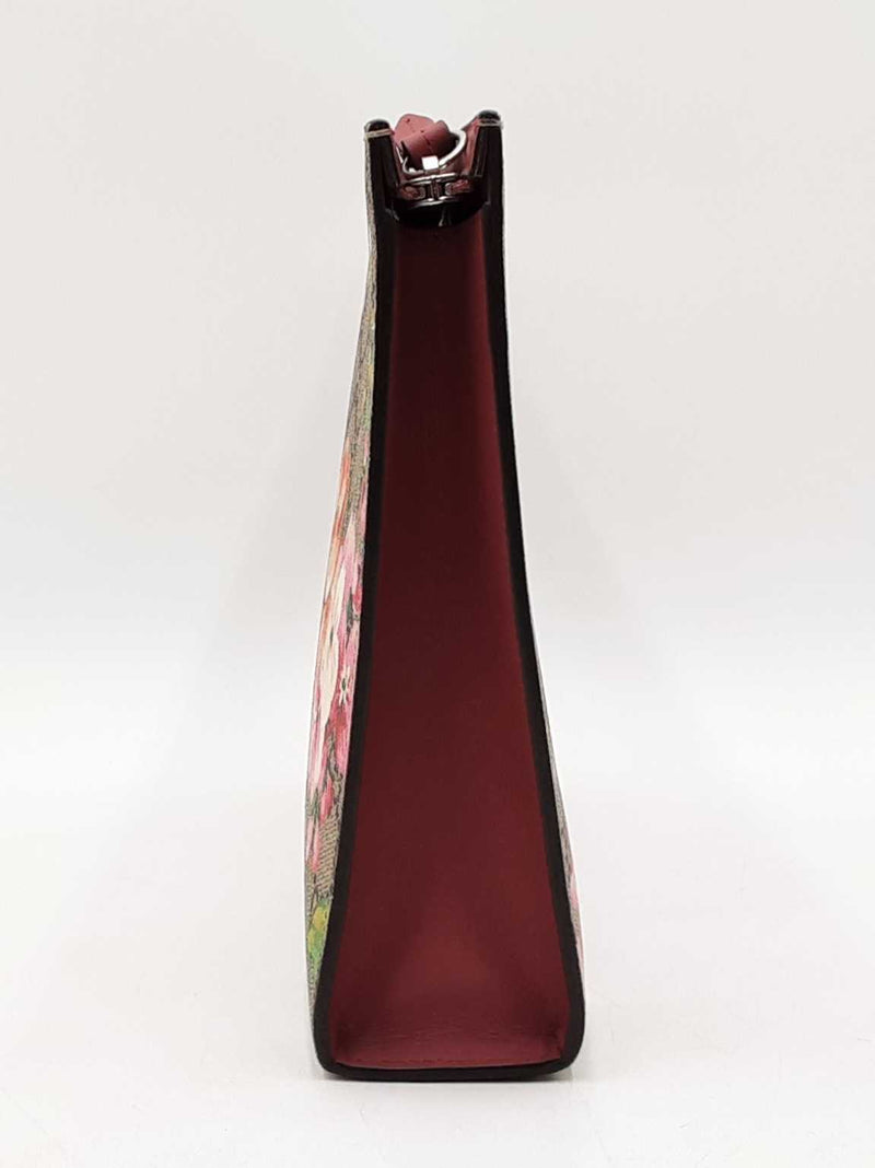 Gucci Blooms Cosmetic Pouch In Gg Supreme & Dry Rose Coated Canvas Fw1125orzdu