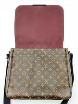 Louis Vuitton District Mm Monogram Coated Canvas Messenger Bag Fw0325pwxdu