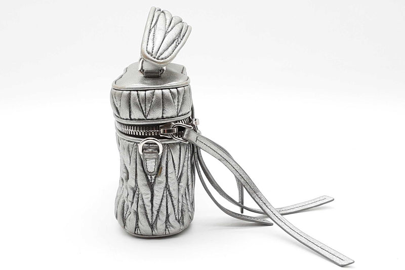 Miu Miu Metalic Silver Leather Micro Crossbody Bag Eb0126cxzde