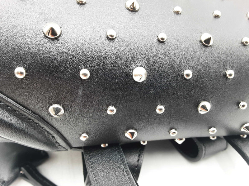 Alexander Mcqueen Studded Leather Skull Padlock Backpack Sd0325oxzsa