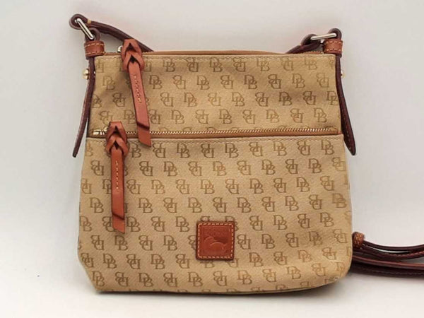 Dooney & Bourke Madison Signature Crossbody Tan Monogram Canvas Sd0825lrsa