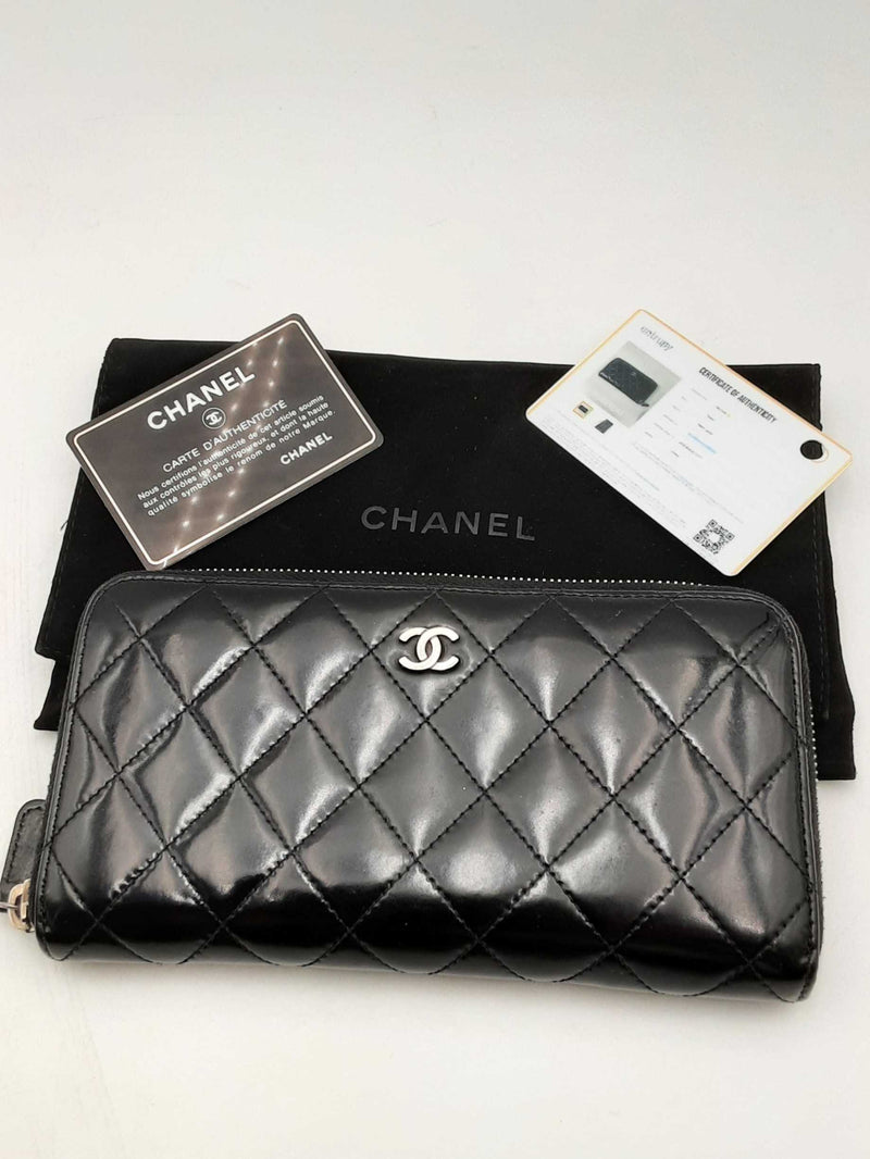 Chanel Quilted Black Patent Leather Zip Around Wallet Eb0824orxsa