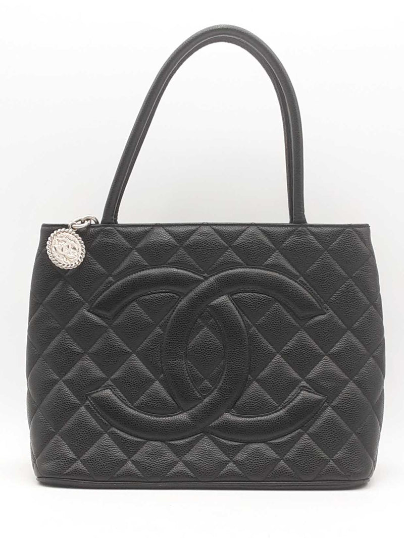 Chanel Quilted Caviar Medallion Tote Bag Eb1124exzsa