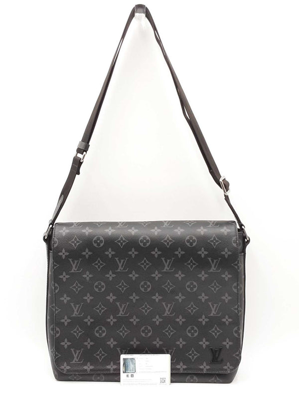 Louis Vuitton Monogram Eclipse District Mm Messenger Bag Fw0525exzdu