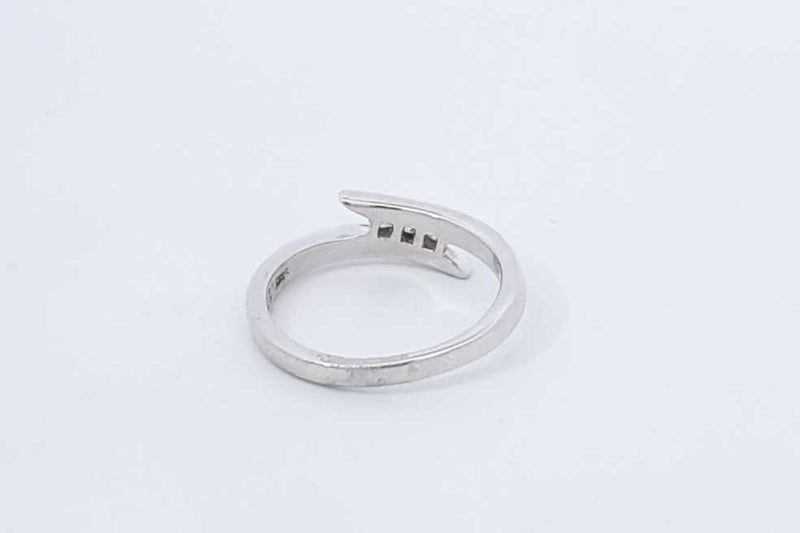 0.18ctw Diamond Ring In 14k White Gold 2.7 Grams Size 4.75 Eb0725lxzdu