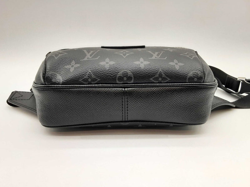 Louis Vuitton Black Eclipse Monogram Taiga Leather Belt Bag Do0424rxzde