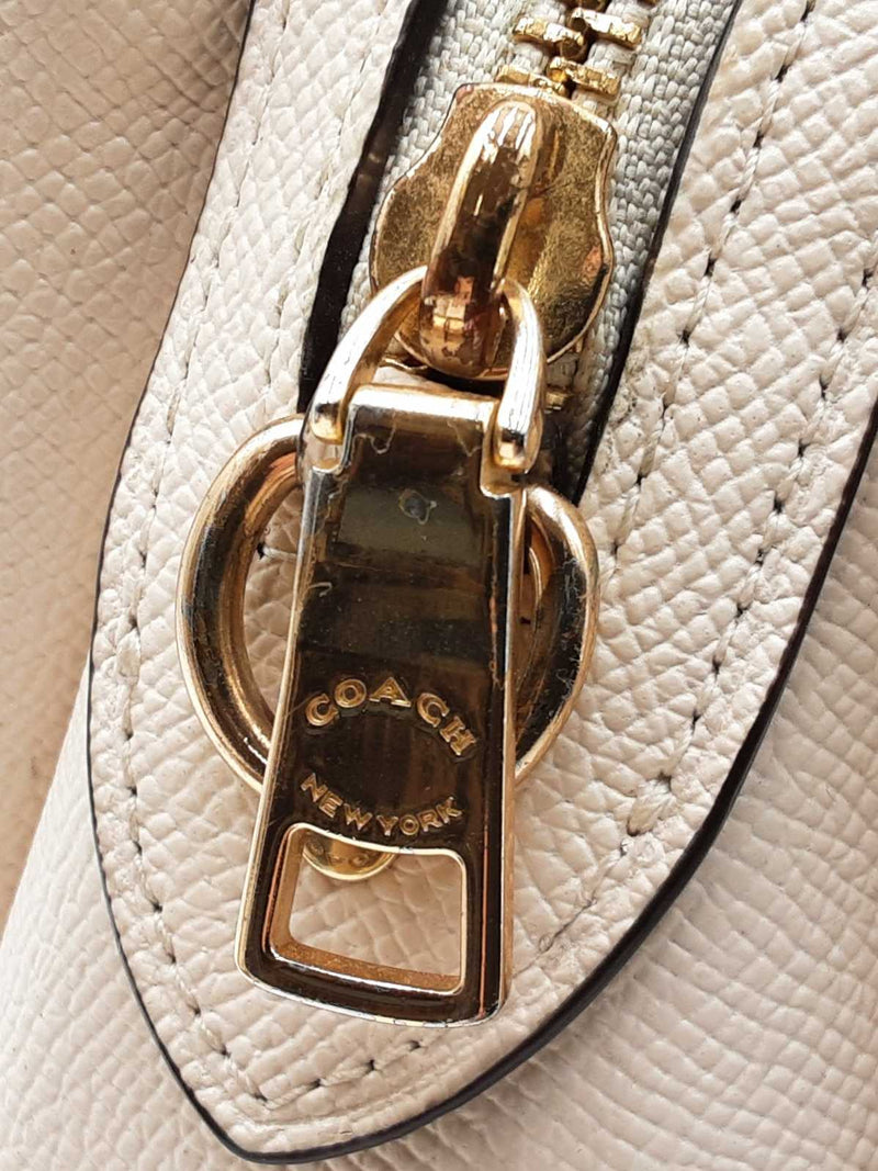Coach Mini Lillie Carryall Handbag In Ivory Crossgrain Leather Fw0125oxdu