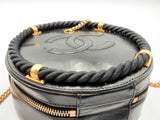 Chanel En Vogue Round Shoulder Bag In Black Crumpled Calfskin Fw0125lexzdu