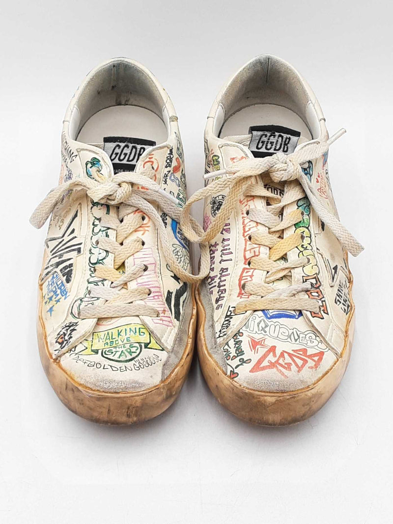 Golden Goose Superstar In Graffiti-printed White Leather Size It 42 Fw0925lrzdu