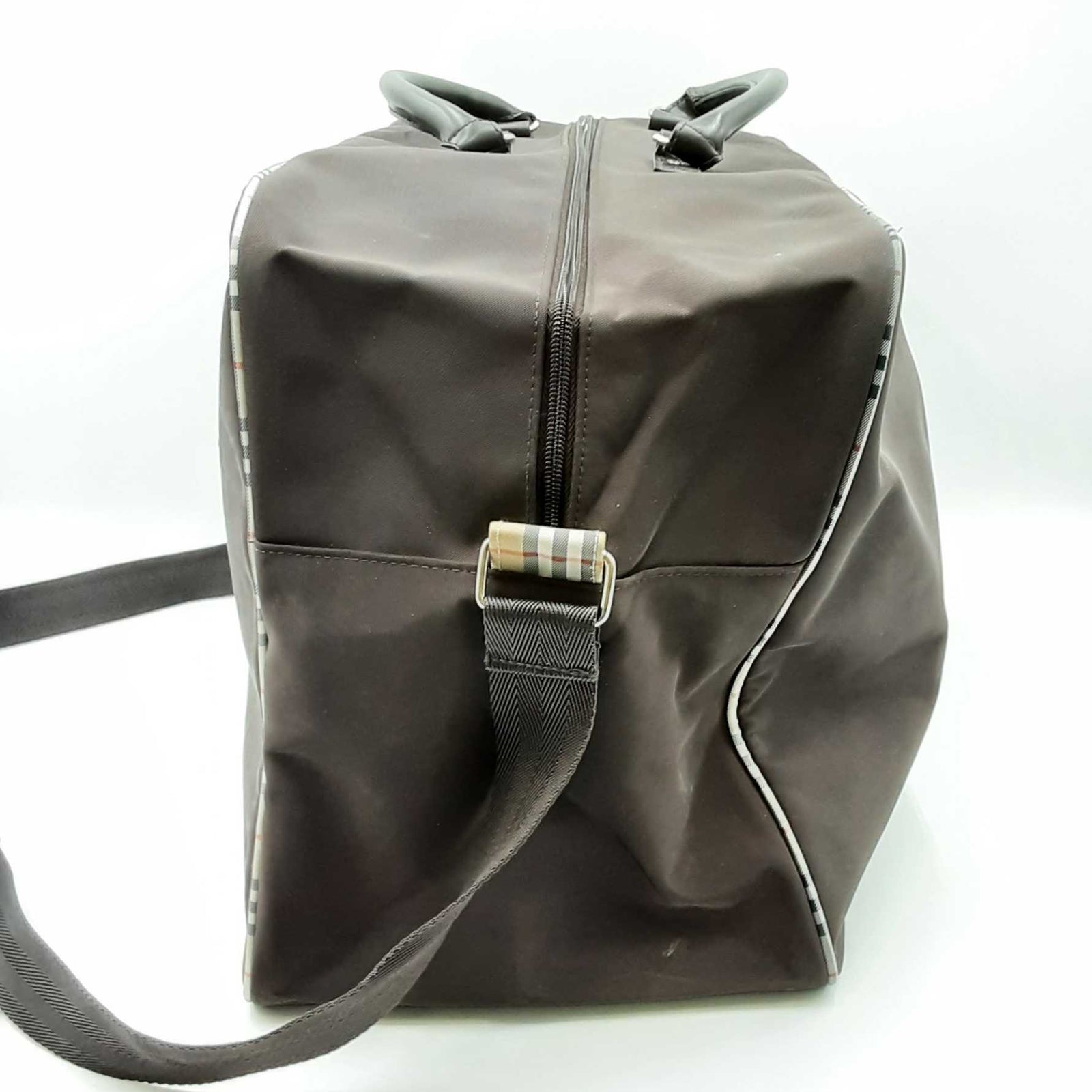 Burberry Brown Plaid Fragrance Travel Bag Sd0525oxsa – Max Pawn