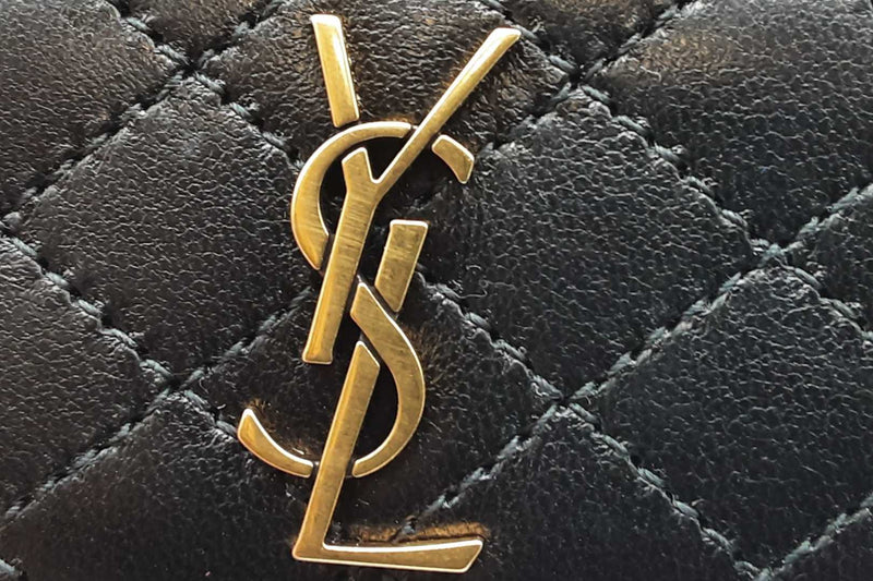 Yves Saint Laurent Quilted Black Leather Gaby Mini Vanity Case Eb1225exzde