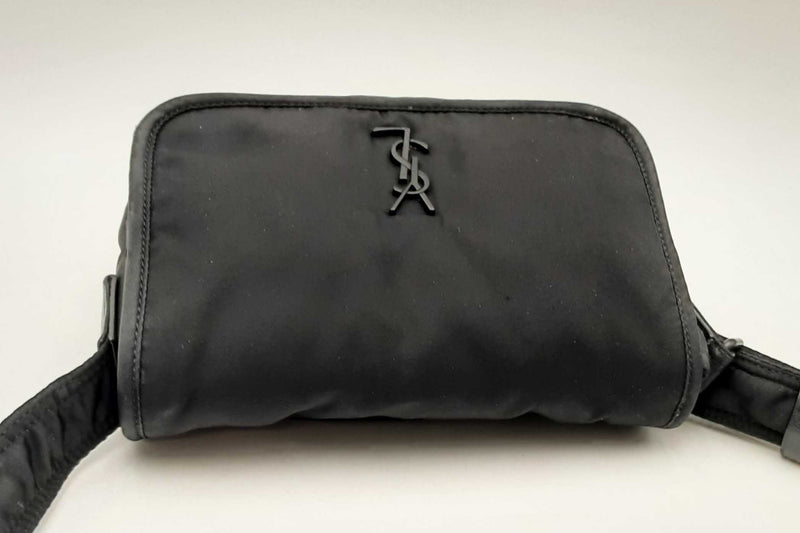 Yves Saint Laurent Niki Black Nylon Messenger Bag Eb0225pxzsa