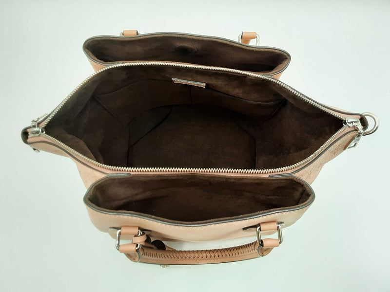 Louis Vuitton Mahina Haumea Leather Handbag In Magnolia Pink Fw0225lorzdu