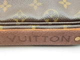 Louis Vuitton Trotteur Beaubourg Monogram Coated Canvas Messenger Bag Fw225pxzdu