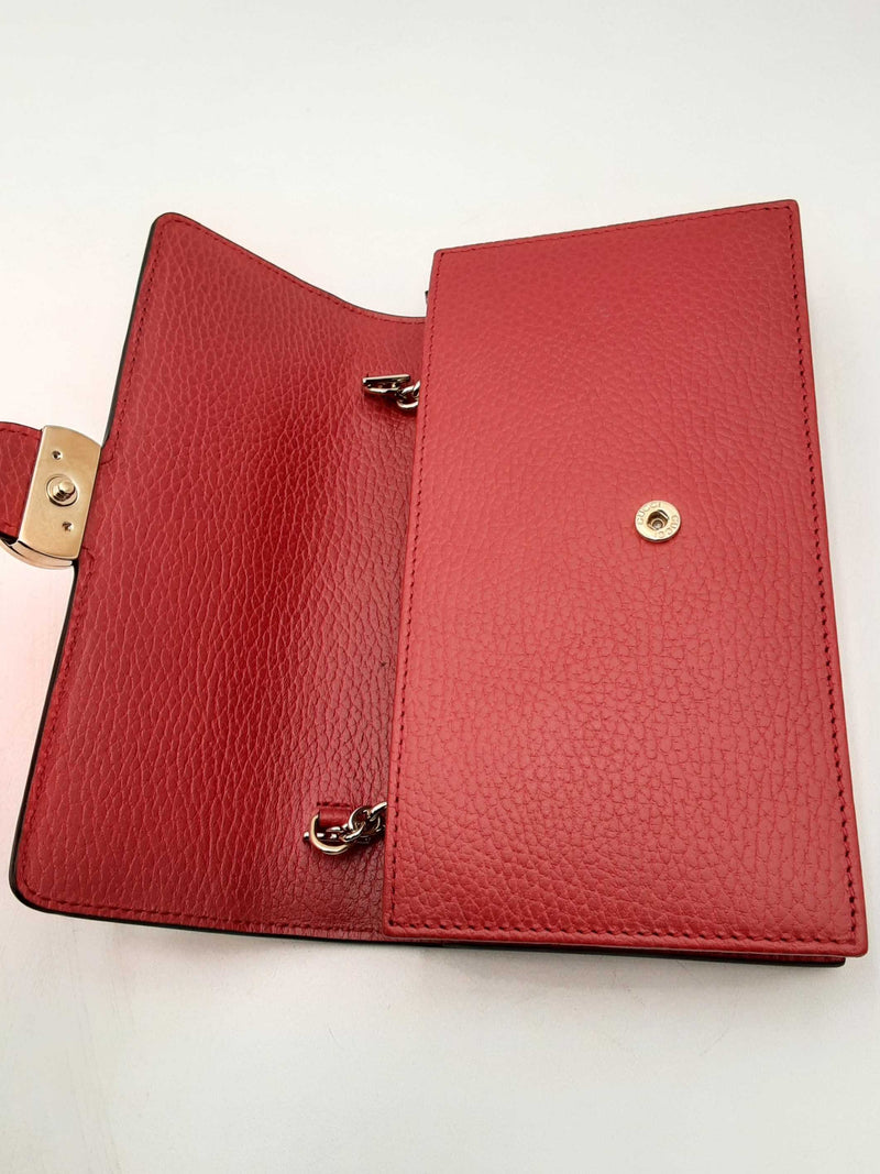 Gucci Red Leather Interlocking Gg Wallet On Chain Eb1024pxzsa