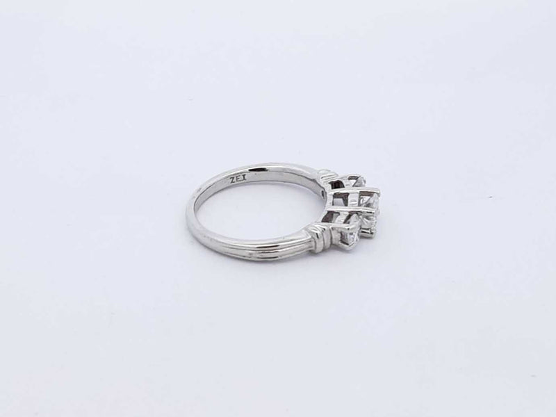 0.80 Cttw Diamond & Platinum Three Stone Ring 6.4 Grams Size 7 Fw0425pzxdu