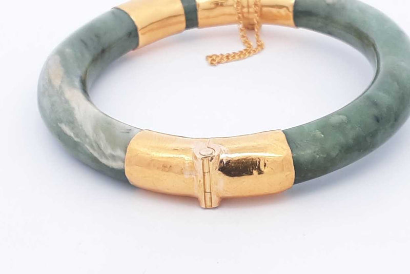 Jade Hinged Bangle Bracelet With 22k Yellow Gold Clasp 56.37 Grams Eb1124oxzsa