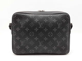 Louis Vuitton Outdoor Messenger In Taiga Leather & Monogram Eclipse Fw0626rzxdu
