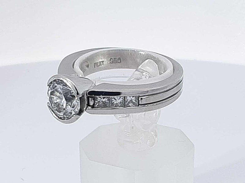 1.36 Cttw Diamond Platinum 95% Wedding Ring 10.5 Grams Size 7 Aa0925izxsa