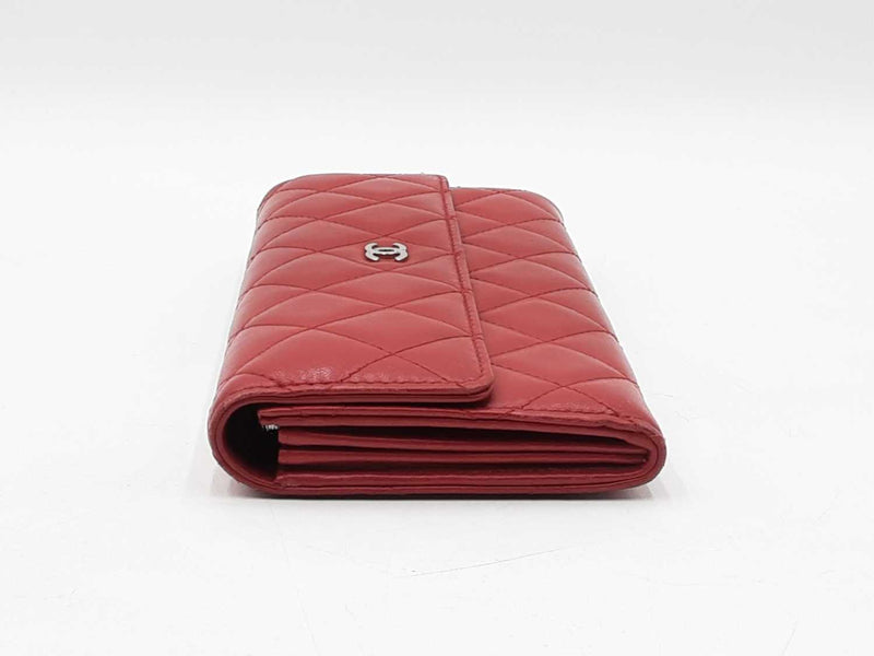 Chanel Continental Wallet In Red Diamond-quilted Leather Fw0425orzdu
