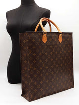 Louis Vuitton Sac Plat Handbag In Monogram Coated Canvas Fw0626eordu