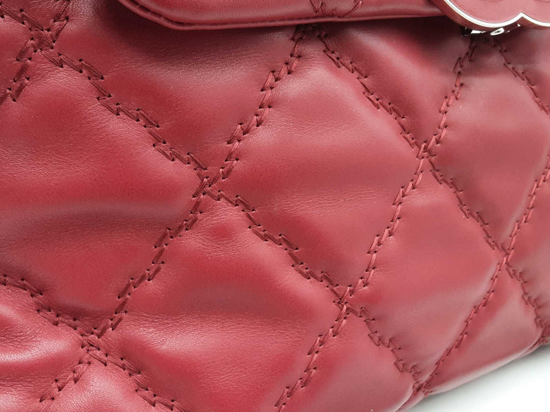 Chanel Hamptons Quilted Red Calfskin Flap Shoulder Bag Fw1224lxzxsa