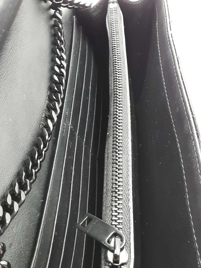 Yves Saint Laurent Patent Leather Cassandre Envelope Chain Wallet Eb1125rxzdu